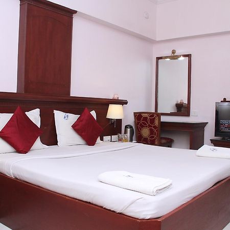 Zip By Spree Hotels Surabi International Vellore Exterior foto